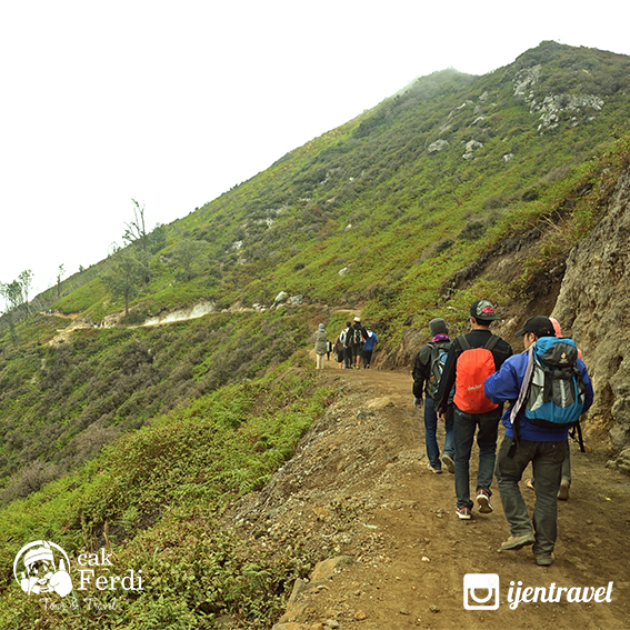 gambar gunung - jalur ijen